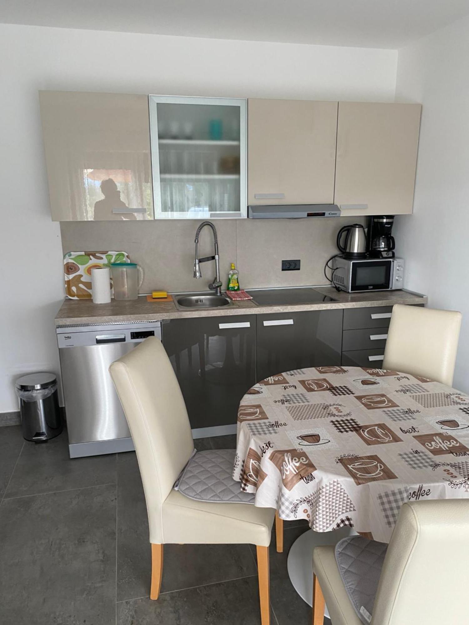 Apartman Lidija Linardići Eksteriør billede